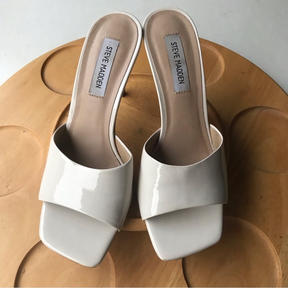 STEVE MADDEN | Avoid Beige Patent Open Square Toe Stiletto Slide Sandals Sz 8.5 - Picture 1 of 9